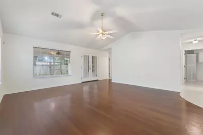 8024 Eastwood Ln, Pensacola, FL 32514 - Photo 11