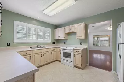 8024 Eastwood Ln, Pensacola, FL 32514 - Photo 7