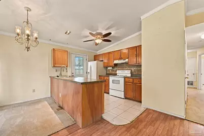 1355 Fairchild St, Pensacola, FL 32504 - Photo 3