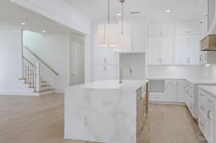 930 E Hernandez St, Pensacola, FL 32503 - Photo 9