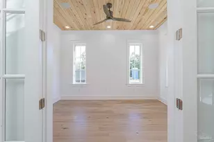 930 E Hernandez St, Pensacola, FL 32503 - Photo 21