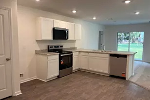 5709 Meadow Rd, Milton, FL 32583 - Photo 3