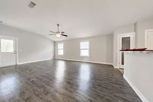 2009 Presidio St, Navarre, FL 32566 - Photo 11