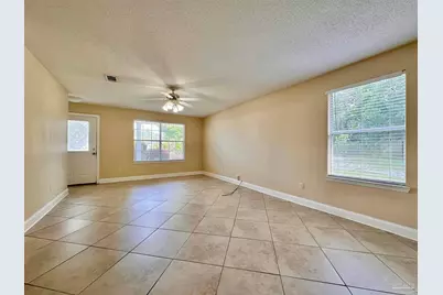 1037 Antigua Cir, Pensacola, FL 32507 - Photo 5