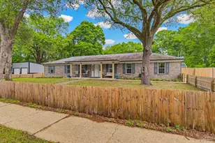 6628 Hinote St, Milton, FL 32570 - Photo 1