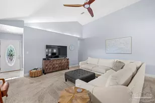1344 Greenvista Ln, Gulf Breeze, FL 32563 - Photo 9