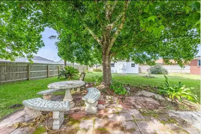 12113 Longwood Dr, Pensacola, FL 32507 - Photo 3