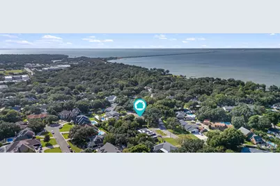 822 Bay Cliffs Rd, Gulf Breeze, FL 32561 - Photo 59