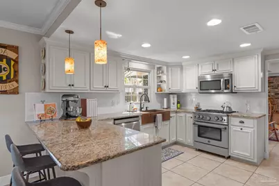 822 Bay Cliffs Rd, Gulf Breeze, FL 32561 - Photo 17