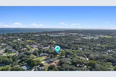 822 Bay Cliffs Rd, Gulf Breeze, FL 32561 - Photo 57