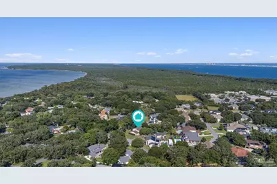 822 Bay Cliffs Rd, Gulf Breeze, FL 32561 - Photo 53