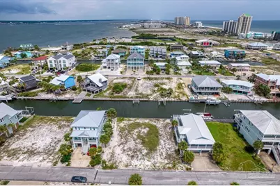 1422 Homeport Dr, Navarre Beach, FL 32566 - Photo 1