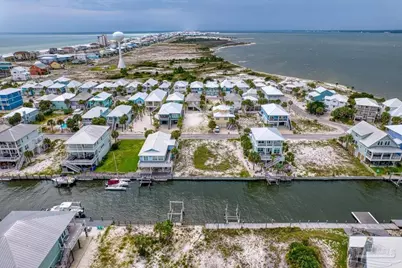 1422 Homeport Dr, Navarre Beach, FL 32566 - Photo 5