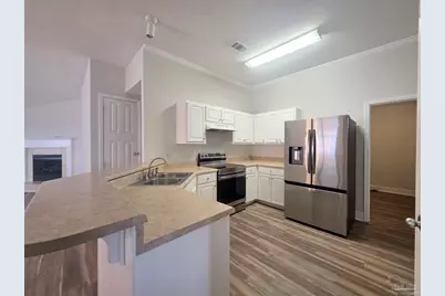 5008 Orlando Ct, Pensacola, FL 32526 - Photo 5