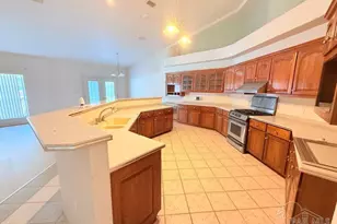 7934 Castle Pointe Way, Pensacola, FL 32506 - Photo 3