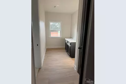 5702 Dunbar Cir, Milton, FL 32583 - Photo 17