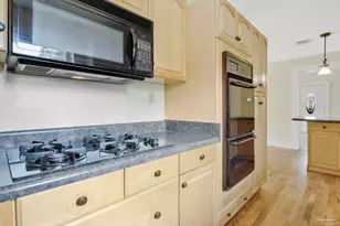 2011 Blakely Ave, Pensacola, FL 32507 - Photo 9