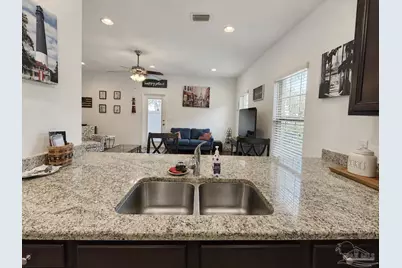 8732 Brown Pelican Cir, Navarre, FL 32566 - Photo 7