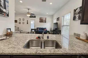 8732 Brown Pelican Cir, Navarre, FL 32566 - Photo 7