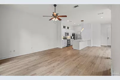 811 N Tarragona St, Pensacola, FL 32501 - Photo 9