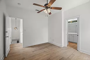 811 N Tarragona St, Pensacola, FL 32501 - Photo 17