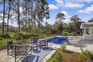 10220 N Loop Rd, Pensacola, FL 32507 - Photo 21