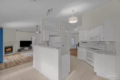 2531 Houston Cir, Gulf Breeze, FL 32563 - Photo 13
