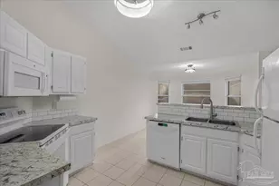 2531 Houston Cir, Gulf Breeze, FL 32563 - Photo 11