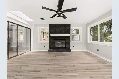 7200 Tippin Ave, Pensacola, FL 32504 - Photo 9