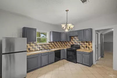 411 W Gadsden St, Pensacola, FL 32501 - Photo 9