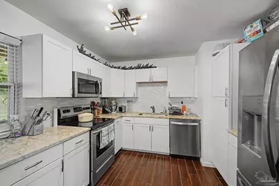 7110 Peninsula Dr, Pensacola, FL 32526 - Photo 15