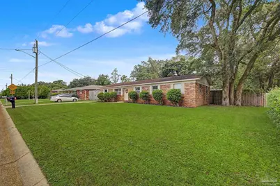 7110 Peninsula Dr, Pensacola, FL 32526 - Photo 3