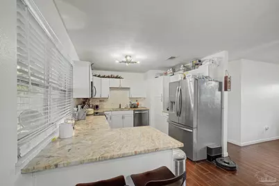7110 Peninsula Dr, Pensacola, FL 32526 - Photo 13