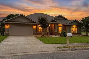 1521 Woodlawn Way, Gulf Breeze, FL 32563 - Photo 1