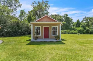 1057 Pauline St, Cantonment, FL 32533 - Photo 41