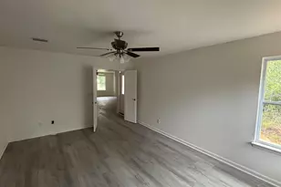 5589 Santa Monica St, Milton, FL 32583 - Photo 9