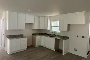 5589 Santa Monica St, Milton, FL 32583 - Photo 5