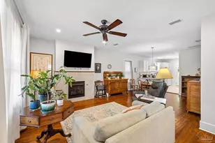 1304 E Strong St, Pensacola, FL 32501 - Photo 9