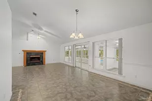 2300 Caddy Shack Ln, Pensacola, FL 32526 - Photo 5