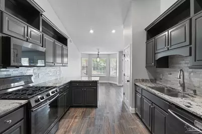 4798 Ribault Ln, Milton, FL 32570 - Photo 9