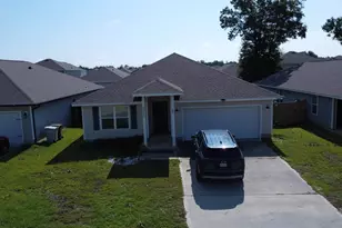 5462 Peach Dr, Milton, FL 32571 - Photo 1