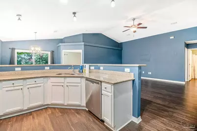5849 Fairlands Rd, Milton, FL 32583 - Photo 9