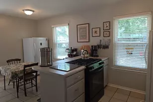 1341 Fairchild St, Pensacola, FL 32504 - Photo 7