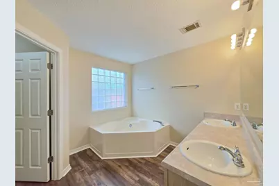 1057 Freeboard Blvd, Pensacola, FL 32507 - Photo 15