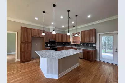 3027 N 24th Ave, Milton, FL 32583 - Photo 7