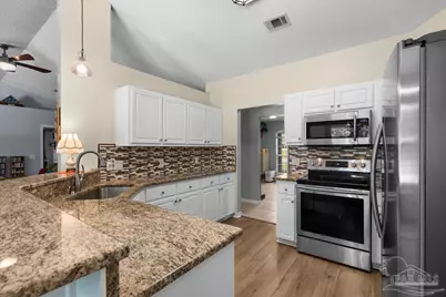 7109 Woodside Rd, Pensacola, FL 32526 - Photo 9
