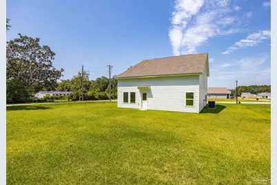 1004 Sandhills Lane, Cantonment, FL 32533 - Photo 5