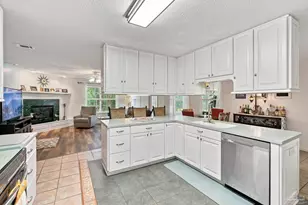 6932 Summit Pl, Milton, FL 32570 - Photo 13