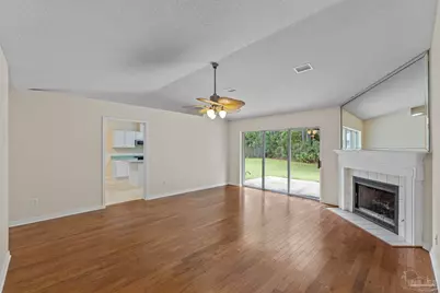 2028 Peregrine Ct, Pensacola, FL 32506 - Photo 9