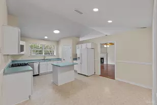 2028 Peregrine Ct, Pensacola, FL 32506 - Photo 13